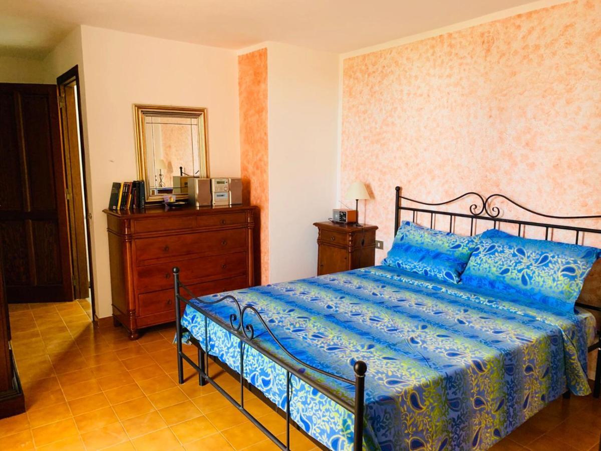 Casa Vacanze 'Sa Corbula' Porto Columbu - Perd'E Sali Dış mekan fotoğraf